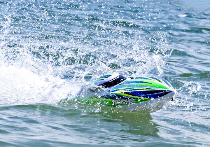 Image du produit Traxxas DISRUPTOR vert 26 pouces coque en V bateau auto-redressable sans batterie ni chargeur