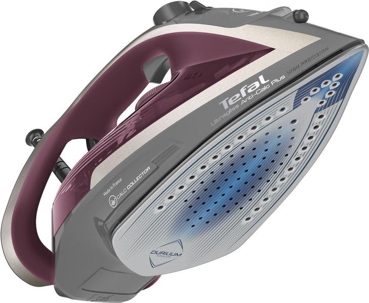 Actual product image Tefal Ultragliss Anti-Calc Plus FV6840E0 iron Steam iron 2800 W Purple, Silver (2800 W, 260 g/min)