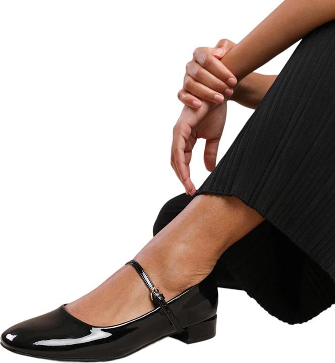 Actual product image Where's That From Womens/Ladies Minsk Patent Leather Buckle Detail Low Heel Pumps (37)