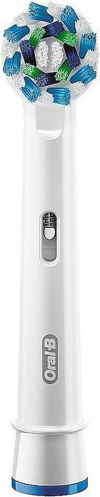 Actual product image Oral-B CrossAction (3 x)