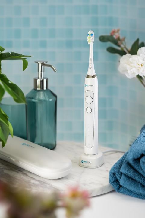 Actual product image Oromed Oro-Sonic Next biały (Sonic toothbrush)