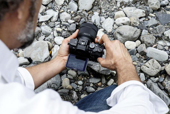 Produktbild Sony Alpha 7 II (24 Mpx, Vollformat)