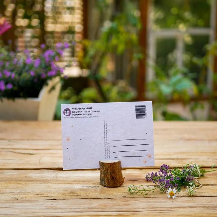 Produktbild Einfach Weniger Weihnachtskarte - einpflanzbare Postkarte mit bunten Blumensamen (Oh, deer Christmas is here) (1 Stk.)