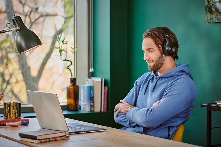 Actual product image Panasonic RB-HX220B (No noise cancelling, 23 h, Wireless)