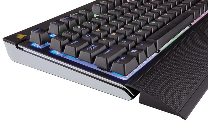 Produktbild Corsair Gaming STRAFE RGB (DE, Kabelgebunden)