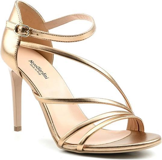 Actual product image Nero Giardini Egizia (36)