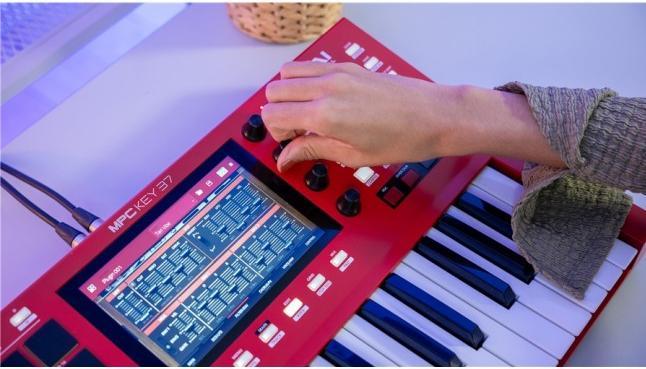 Image du produit Akai Professional MPC KEY 37 (Synthétiseur)