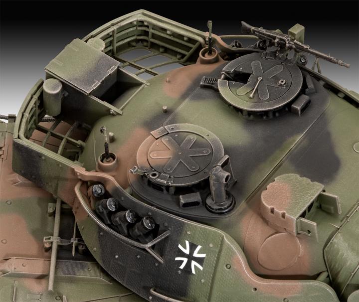Actual product image Revell Leopard 1A5