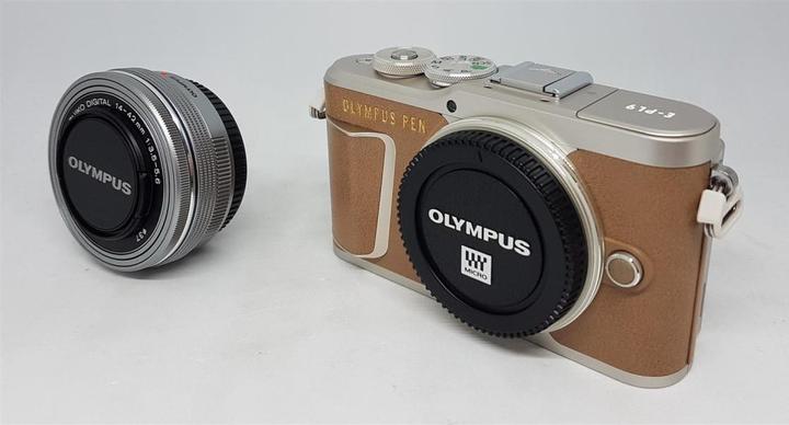 Actual product image Olympus PEN E-PL9 Kit (14 - 42 mm, 16.10 Mpx, Micro Four Thirds)
