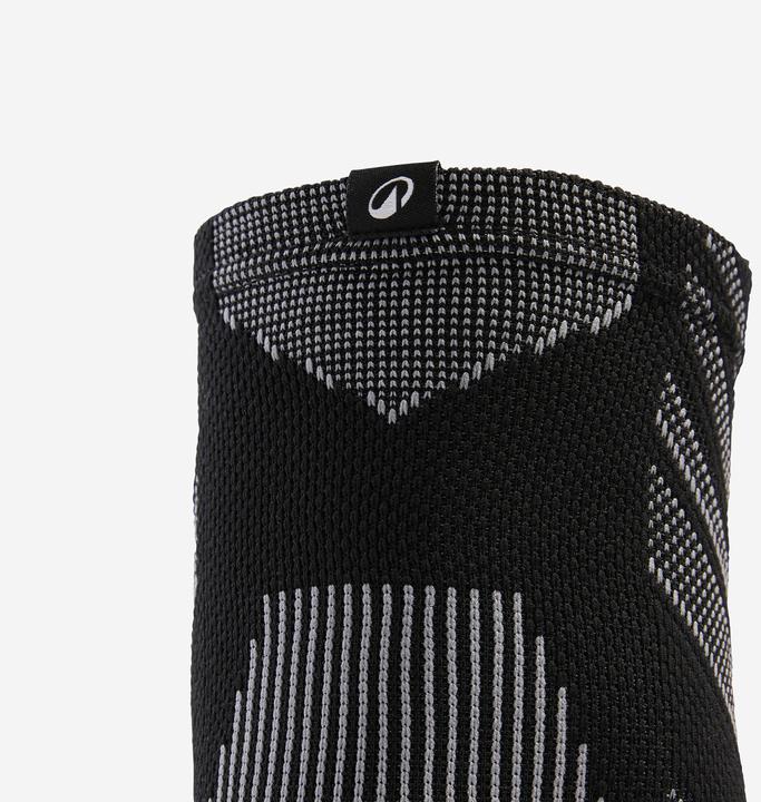Image du produit Decathlon Coudière de maintien droit ou gauche sans couture (1)