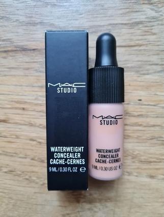 Produktbild MAC Cosmetics Studio Waterweight Concealer (NW30)