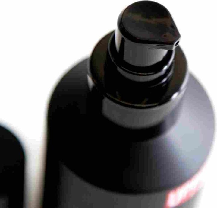 Actual product image Uppercut Deluxe Beard Balm (100 ml)