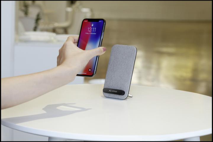 Actual product image Xlayer Wireless Charging Stand (10 W)