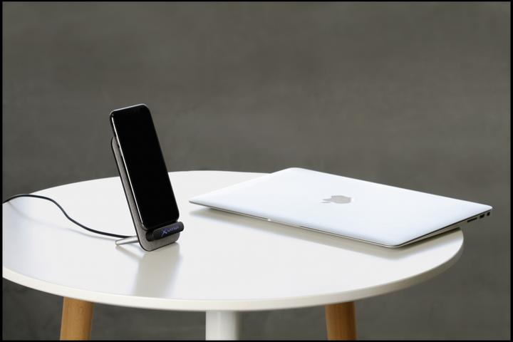 Actual product image Xlayer Wireless Charging Stand (10 W)