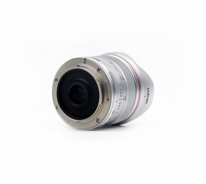Produktbild Venus Optic Laowa 7.5mm F/2 MFT Lightweight version (Micro Four Thirds, Micro Four Thirds)