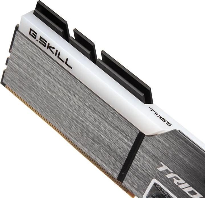 Produktbild G.Skill Trident Z RGB (2 x 8GB, 3000 MHz, DDR4-RAM, DIMM)