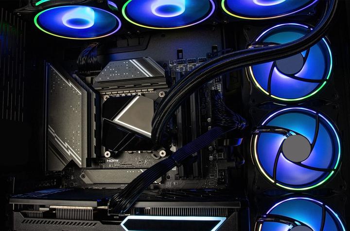 Produktbild Captiva Ultimate Gaming I89-223 Core i9 RTX 5090 (Intel Core i9-13900KF, 128000 GB, 4000 GB, GeForce RTX 5090)