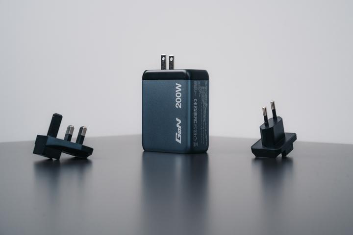 Actual product image Verbatim GNC-200 GaN Charger (200 W)