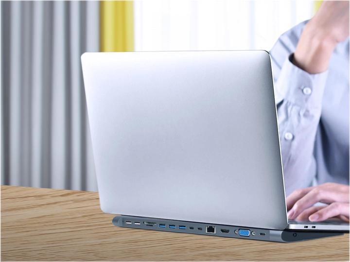 Actual product image Gembird Multiport (USB-C, 12 Ports)