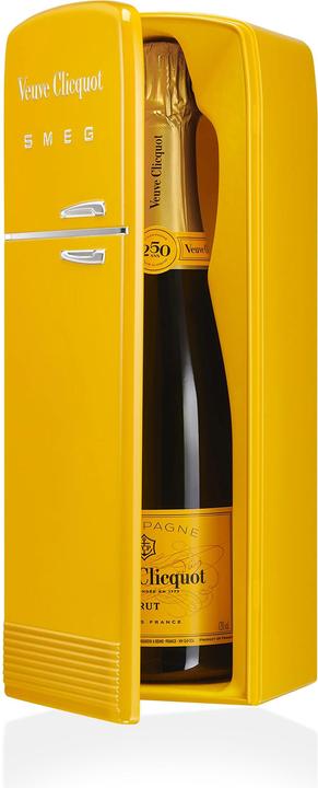 Actual product image Delicatessa Veuve Clicquot Brut Yellow Label SMEG Fridge (1 x 75 cl)
