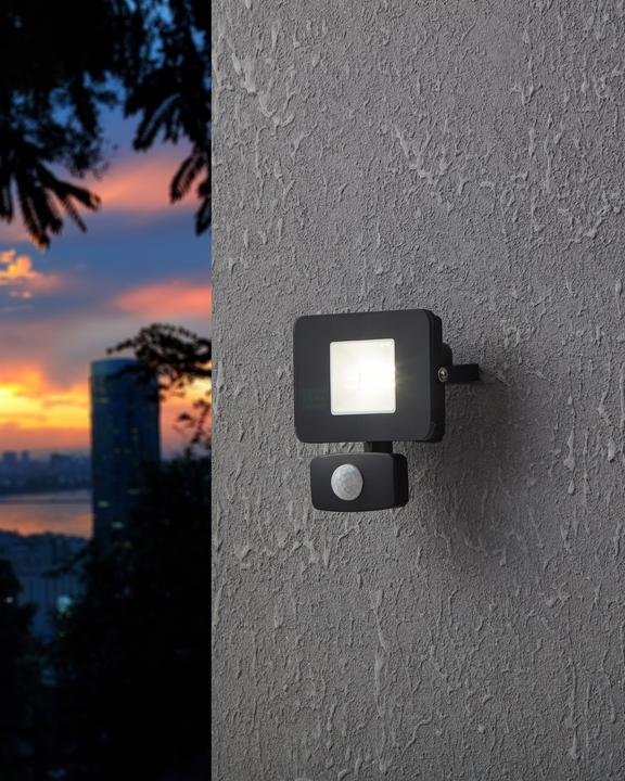 Immagine prodotto EGLO Luce da giardino (900 lm, IP44)