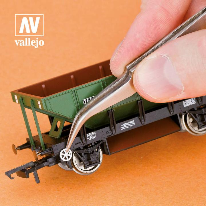 Actual product image Vallejo Extra Fine Curved Tweezers (T12004)