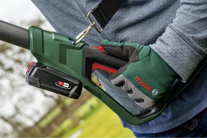 Actual product image Bosch Home & Garden Universal Chain Poles Solo (Battery chain saw)