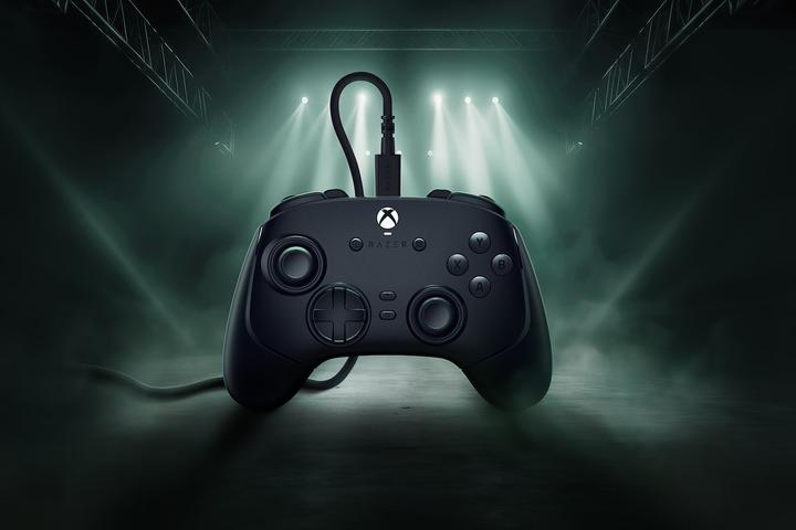Image du produit Razer Wolverine V3 Tournament Edition, noir - Manette e-sport filaire pour Xbox & PC (Xbox One X, Xbox Series X, Xbox One S, Xbox Series S, PC)