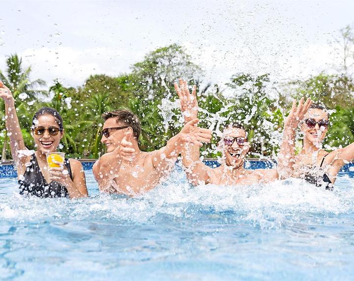 Immagine prodotto Bestway Set piscina ovale Hydrium 730x360x130cm (730 x 360 x 130 cm)