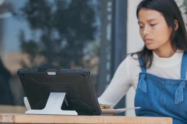 Image du produit UAG Metropolis (Microsoft Surface Pro 7, Microsoft Surface Pro 7+, Microsoft Surface Pro 4, Microsoft Surface Pro 5, Microsoft Surface Pro 6)