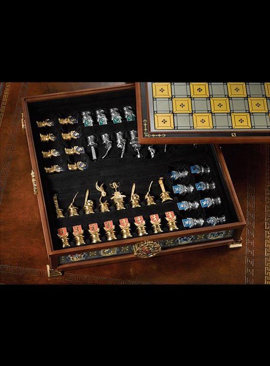 Image du produit Noble Collection Harry Potter Les maisons de Poudlard Quidditch