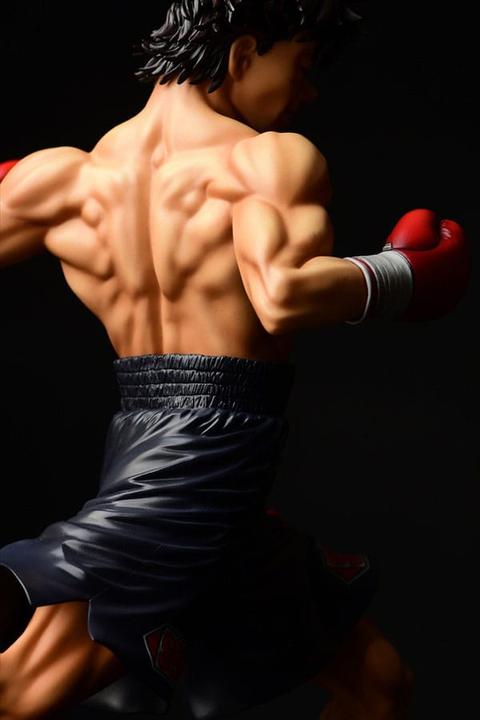 Actual product image Orca Hajime no Ippo statuette PVC 1/6 Takeshi Sendou Finish Blow Ver. Damage 29 cm