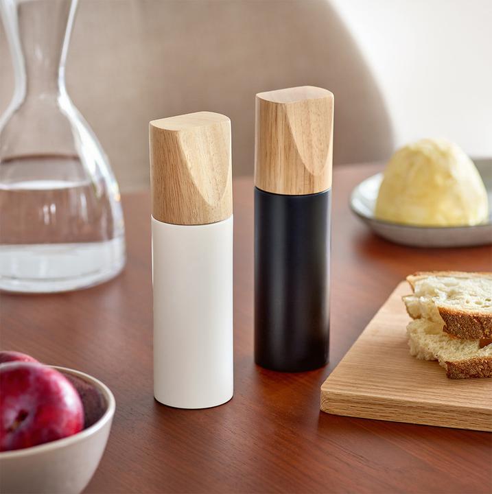 Actual product image Zeller Present Salz- und Pfeffermühle Gummibaum ø 5x18.2 cm (Salt)