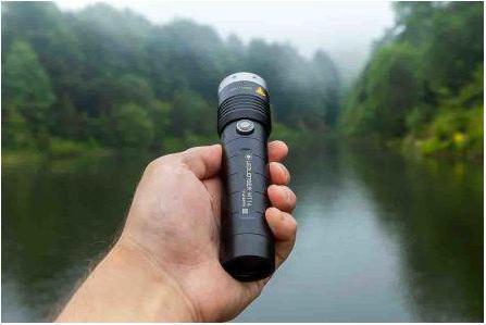 Actual product image Ledlenser MT14 hand-held spotlight black, silver (15.10 cm, 1000 lm)