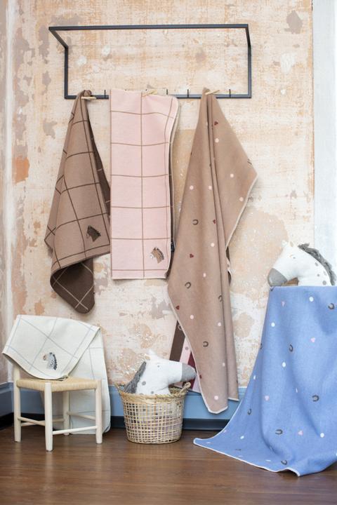 Produktbild David Fussenegger Babydecke.Karo/Pferd.Stick.71346479