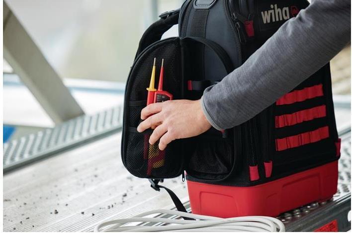 Actual product image Wiha Electrician's tool rucksack 27 pce electrician's basic equipment sturdy stand-up base laptop (28 pieces)