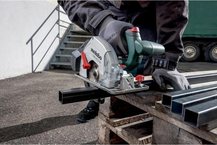 Image du produit Metabo Kit scie circulaire à métaux sans fil 18V MKS 18 LTX 58 + rail de guidage FS 160 | sans batterie