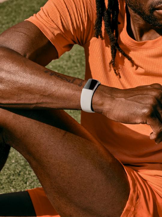 Actual product image Fitbit Charge 6 (36.73 mm)