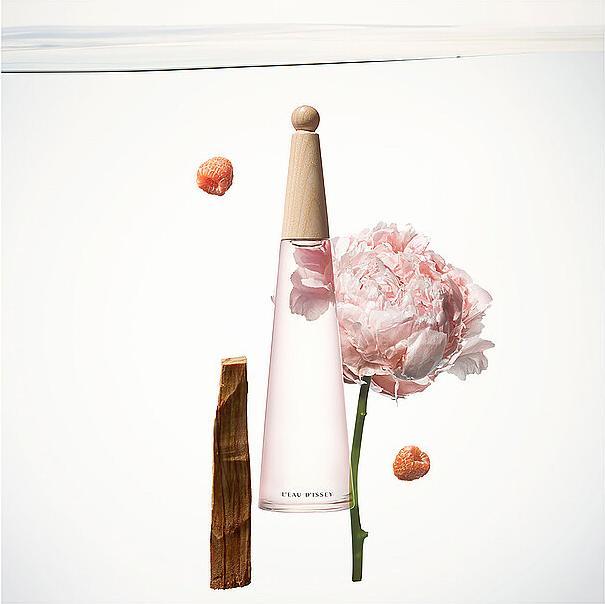 Actual product image Issey Miyake L'Eau d'Issey Pivoine Eau de Toilette Intense 100ml (Eau de toilette, 100 ml)