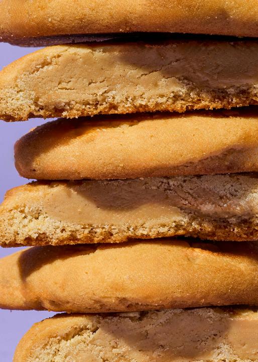 Immagine prodotto KoRo Biscotti rotondi ripieni di crema al burro di arachidi (12 pz., 1800 g)