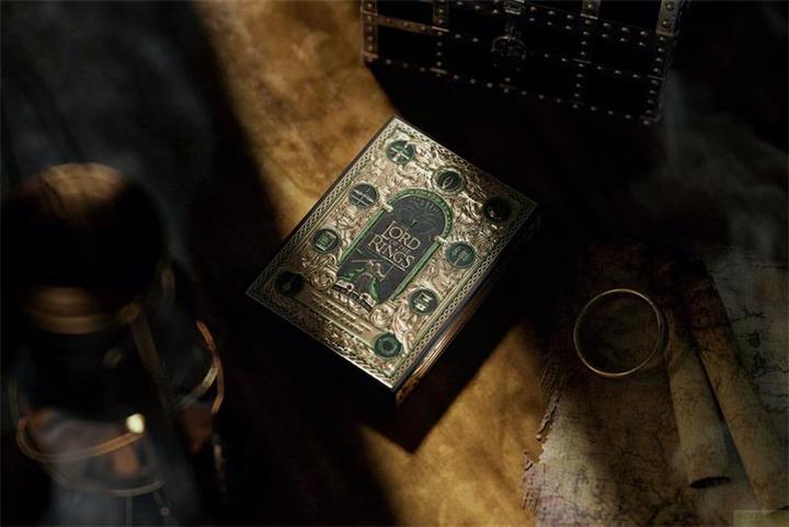 Actual product image Theory11 Lord of the Rings Box Set (English)