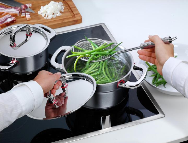 Image du produit WMF Casserole Casserole à induction 20cm Casserole 3,3l Couvercle PremiumOne Acier inoxydable (20 cm, Casserole, Acier inoxydable)