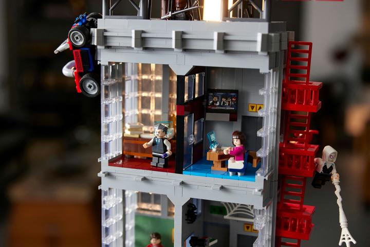 Immagine prodotto LEGO Daily Bugle (76178, LEGO Marvel, Set LEGO rari)