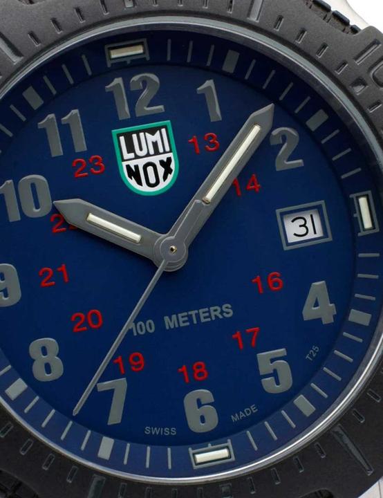 Actual product image Luminox X2.2134 Manta Ray Steel men's watch 45mm 10ATM (Diving watch, 45 mm)