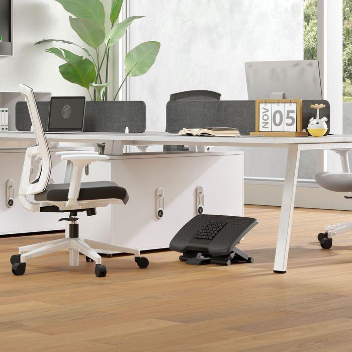 Produktbild Swisshandel24 Fussstütze Schreibtisch Höhenverstellbar Fussablage, Ergonomische Fussstütze