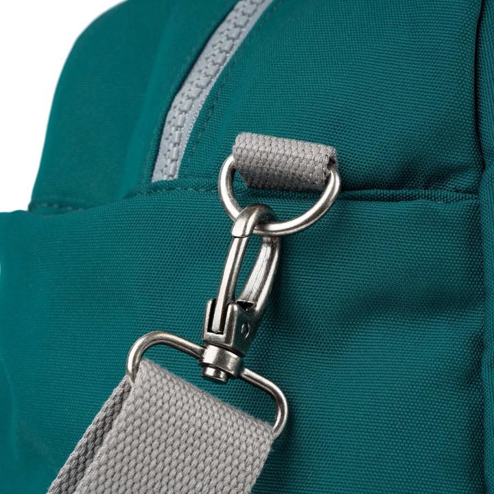 Produktbild Roka London Gatwick Teal Recycled Canvas Medium (33 l)
