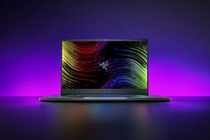Produktbild Razer Blade (17.30", Intel Core i7-12800H, 16 GB, 1000 GB, US)