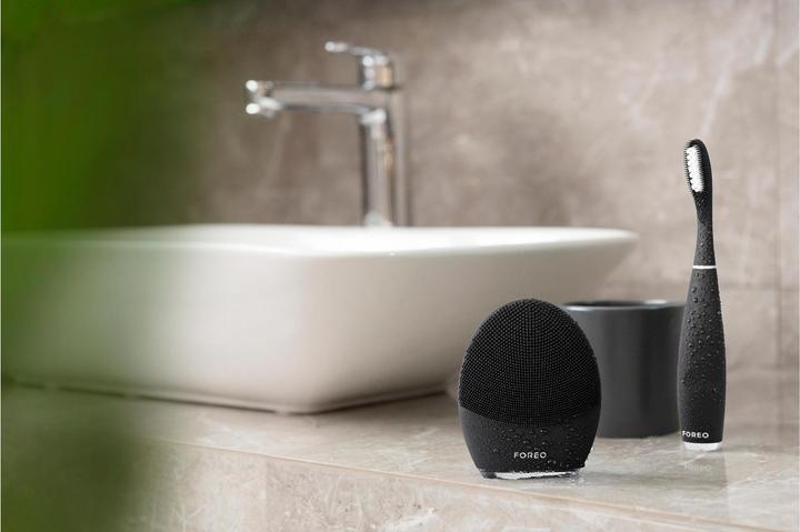 Actual product image Foreo Sonic Toothbrush Issa 3 Black (Sonic toothbrush)