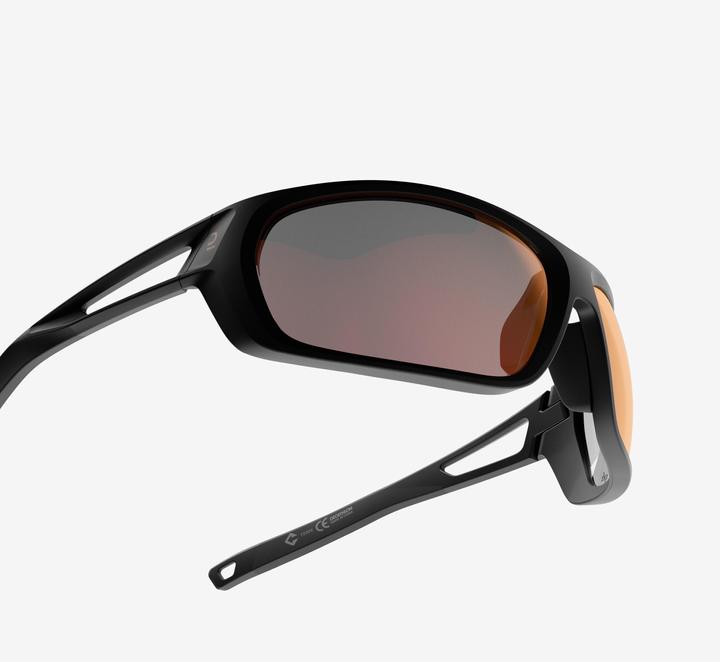 Produktbild Decathlon Polarisierte und photochrome Sportsonnenbrille Kategorie 2 bis 4 - MH 580 (Schwarz, Schwarz)