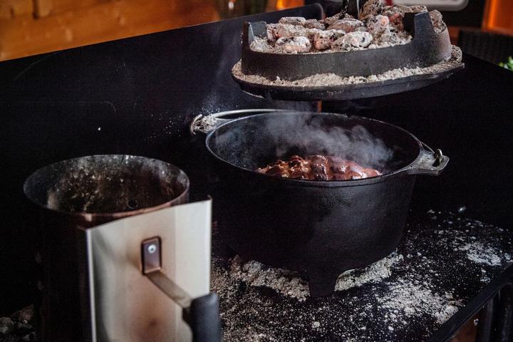 Image du produit Grillfürst Station Dutch Oven / Table Dutch Oven avec pare-vent